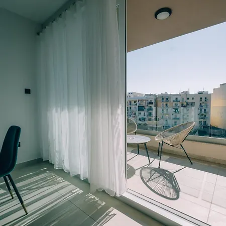 Designer Eden * San Pawl il-Baħar