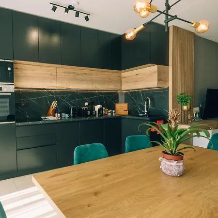 Designer Eden Apartment *