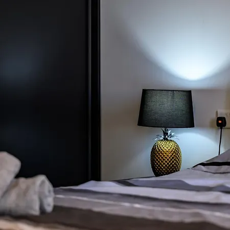 Designer Eden Apartment *