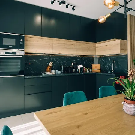 Designer Eden San Pawl il-Baħar