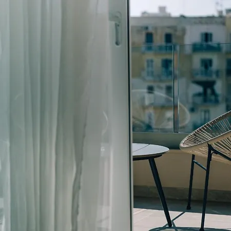 Designer Eden Apartment *