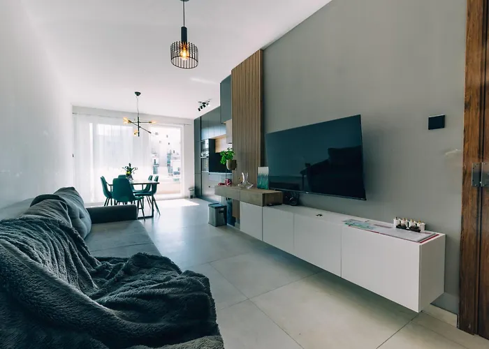 Designer Eden Apartment *