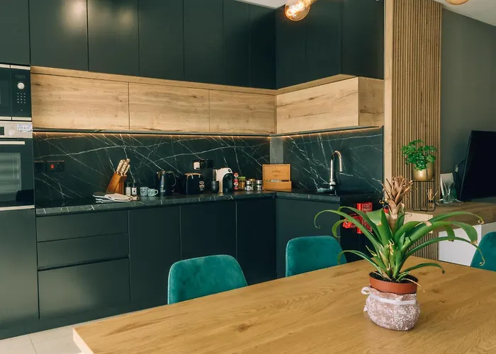 Designer Eden Apartment *